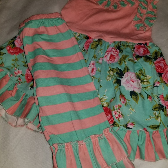 Floral dress with matching pants - Picture 2 of 2